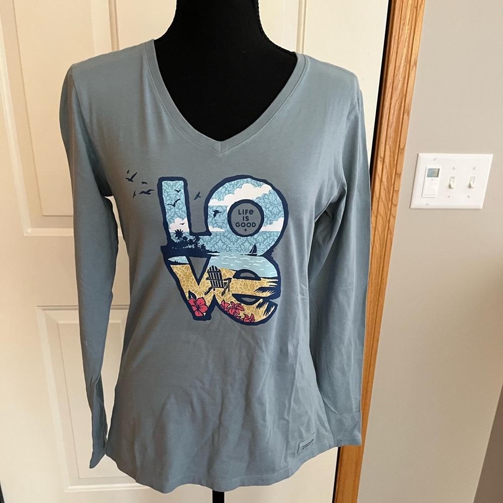 New women’s Life is Good crusher lite love beach lands blue long sleeve shirt.XS